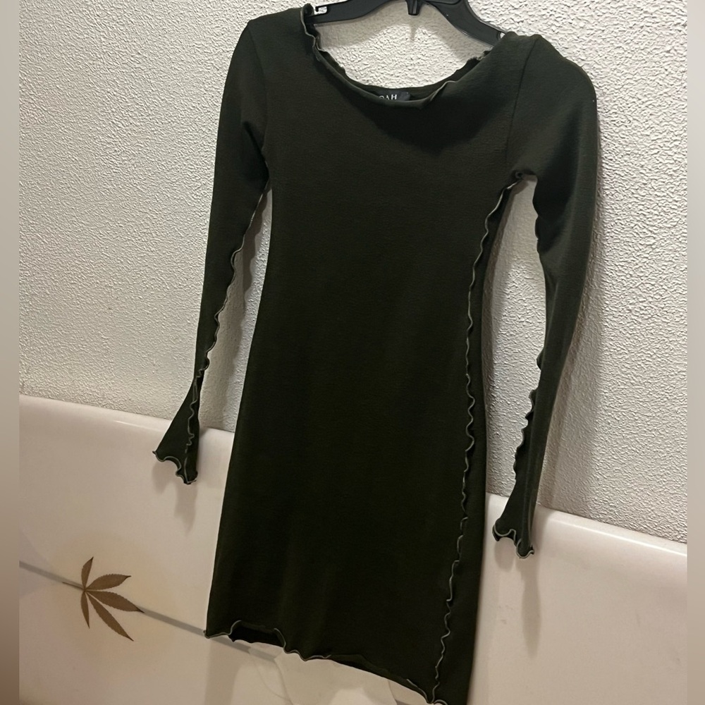 Indah Dress - Picture 3 of 6